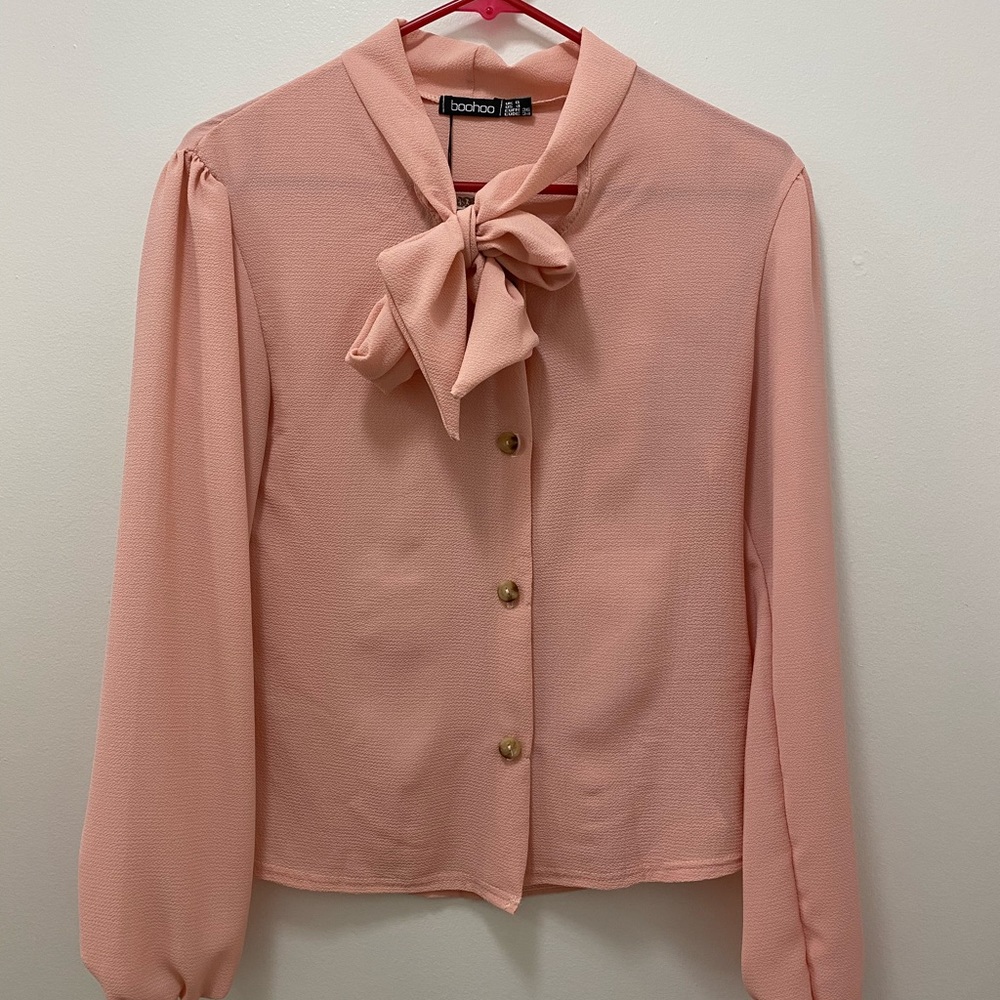 PEACH/PINK BLOUSE W/ PUSSY BOW